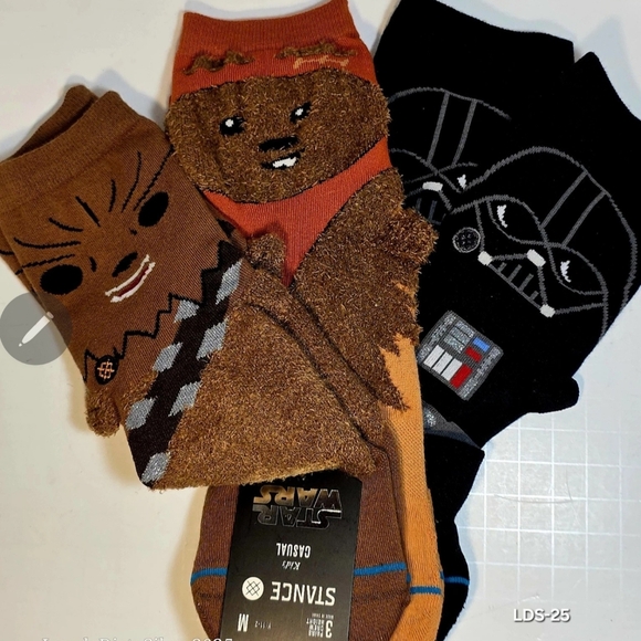 3 Pack Star Wars Kids Youth Casual Socks Includes Darth Vader, Chewbacca + Ewok - Picture 1 of 4